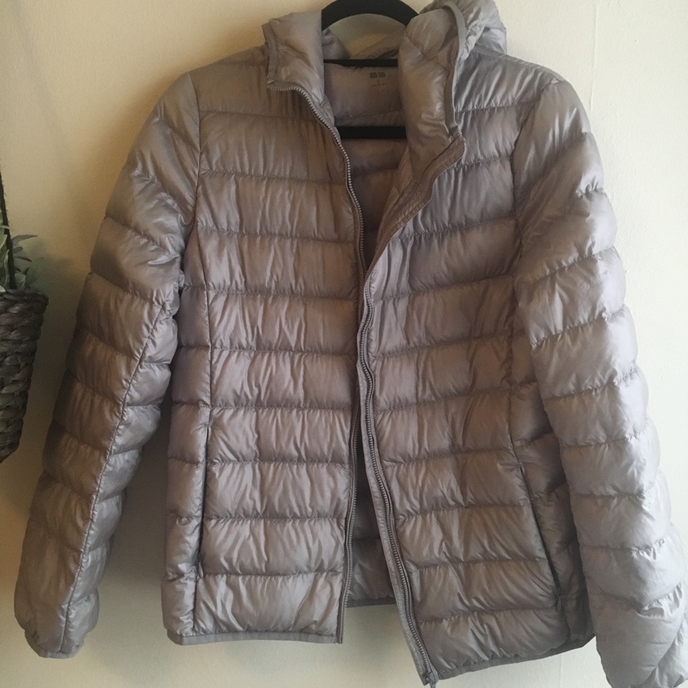 Uni Qlo ultra light down jacket